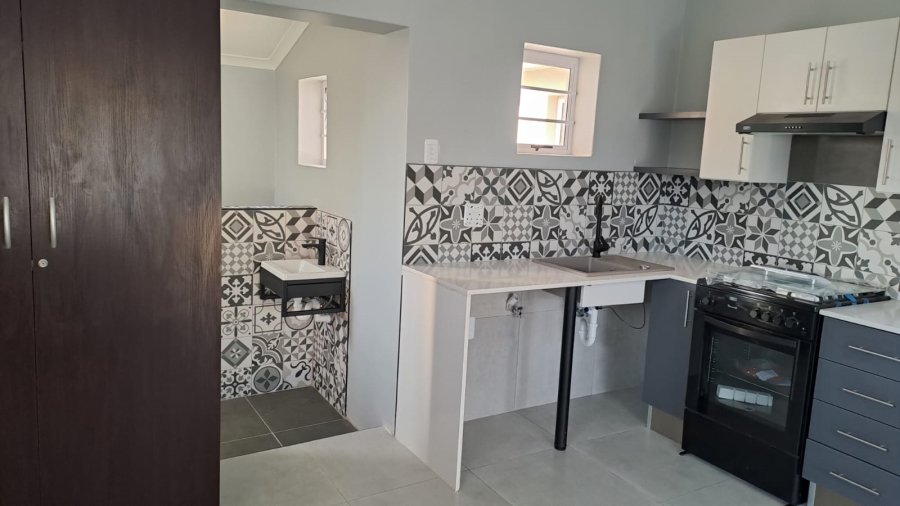 To Let 1 Bedroom Property for Rent in Fernglen Eastern Cape